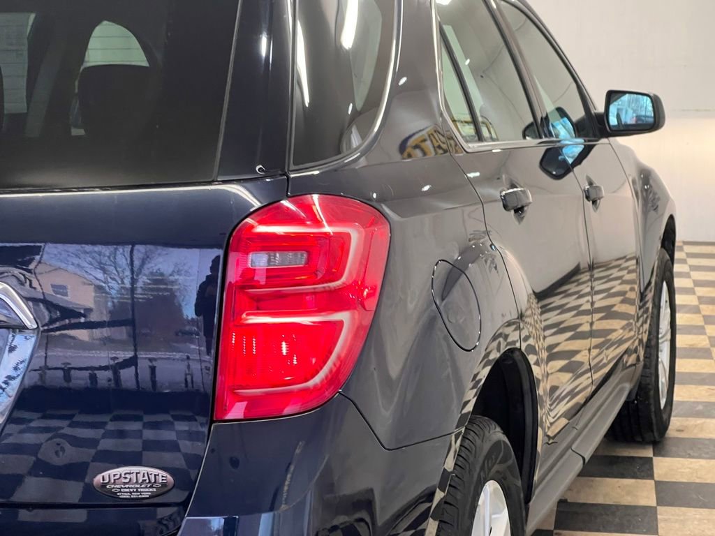 Used 2017 Chevrolet Equinox LS image 11