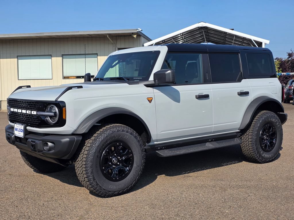 New 2026 Ford Bronco Badlands w/ Sasquatch Package AWD/4WD image 1