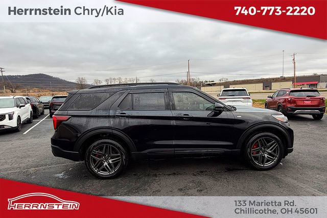 Used 2025 Ford Explorer ST-Line w/ Premium Package image 29