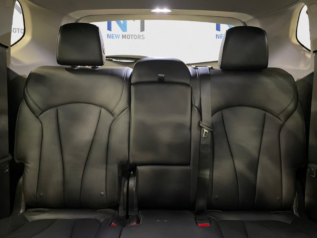 Used 2019 Buick Envision Essence AWD/4WD image 13