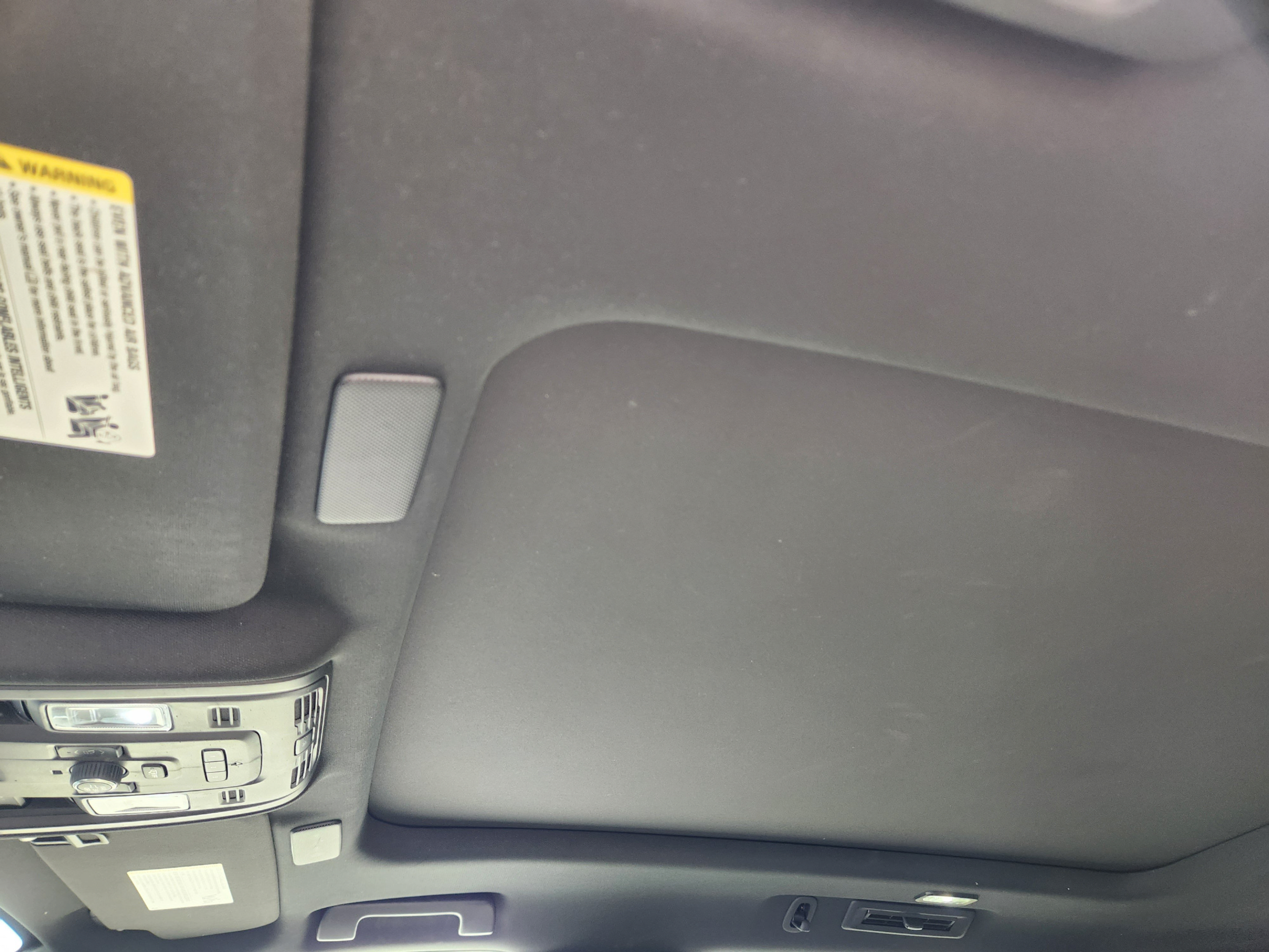 Used 2022 Cadillac Escalade Premium Luxury RWD image 16