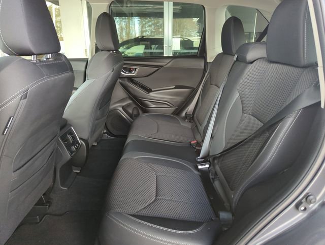 Used 2023 Subaru Forester Premium image 31