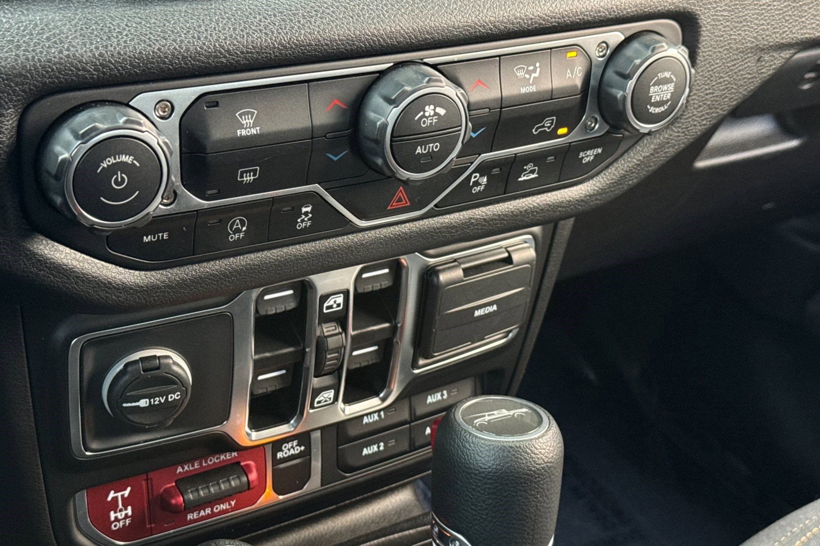 Used 2025 Jeep Gladiator Willys image 17