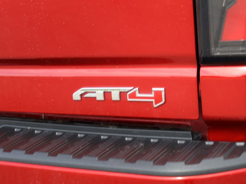 Used 2024 GMC Sierra 3500 AT4 w/ AT4 Preferred Package AWD/4WD image 9
