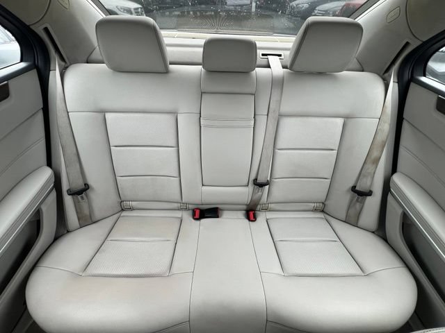 Used 2014 Mercedes-Benz E 350 Sedan image 23