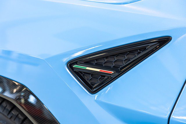 Used 2024 Lamborghini Urus Performante AWD/4WD image 15