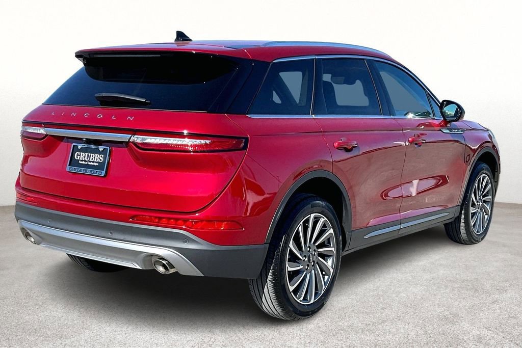 Used 2023 Lincoln Corsair Reserve image 2