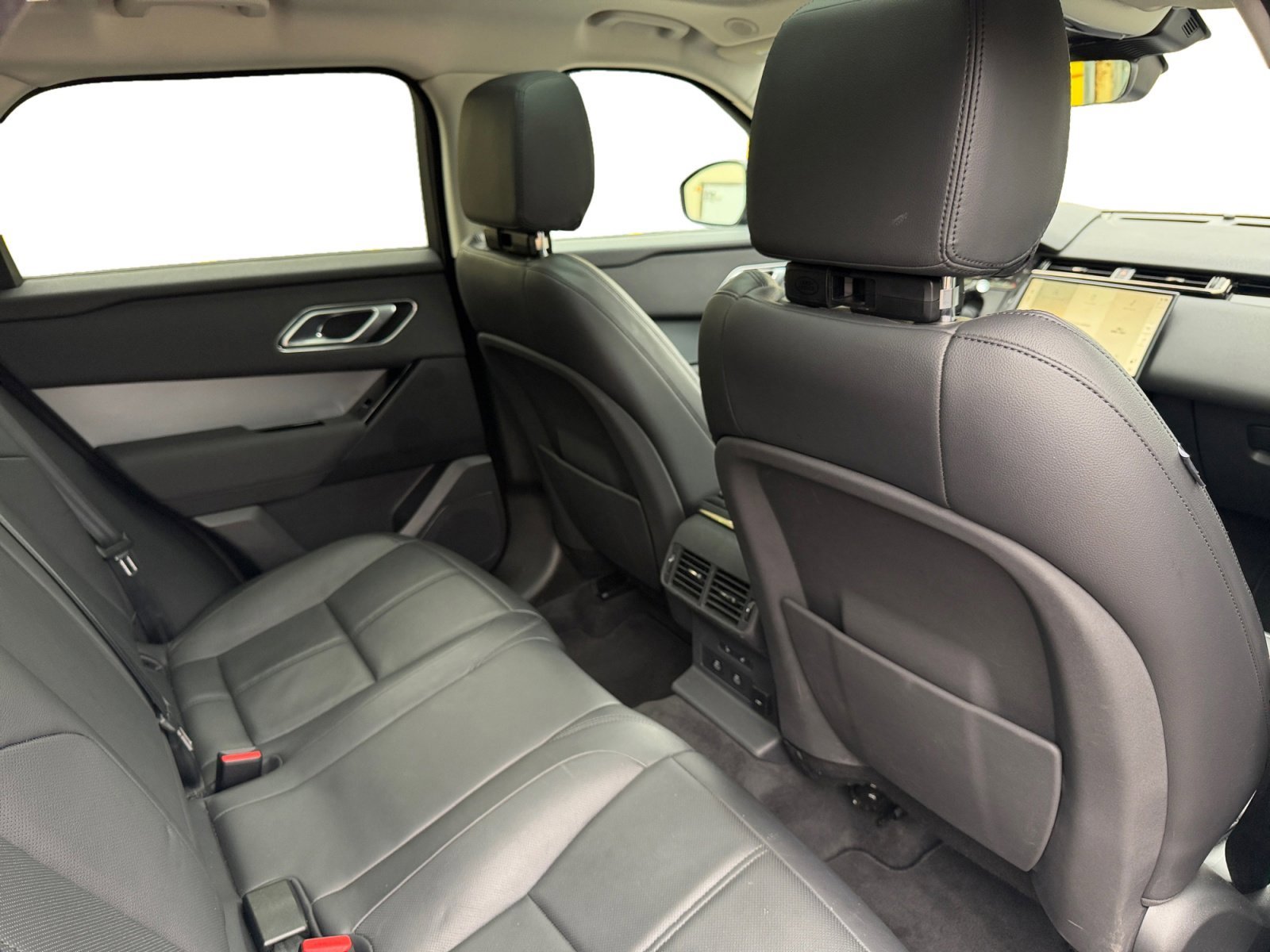 Used 2024 Land Rover Range Rover Velar S AWD/4WD image 20