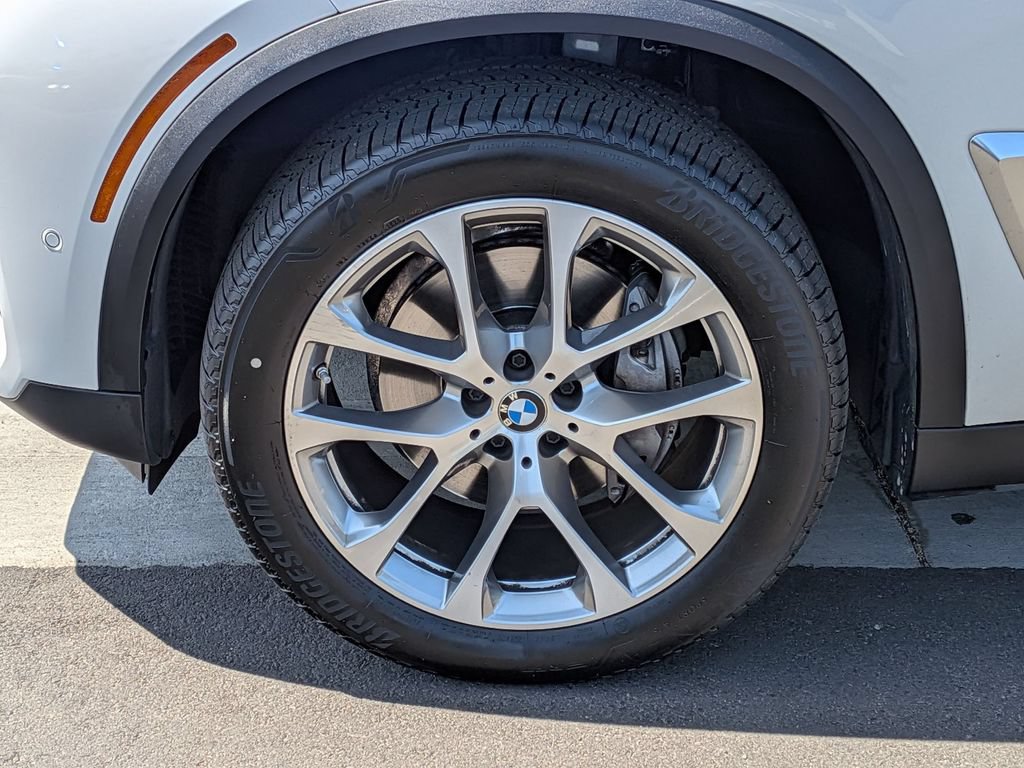 Certified 2024 BMW X5 sDrive40i w/ Parking Assistance Package RWD image 28