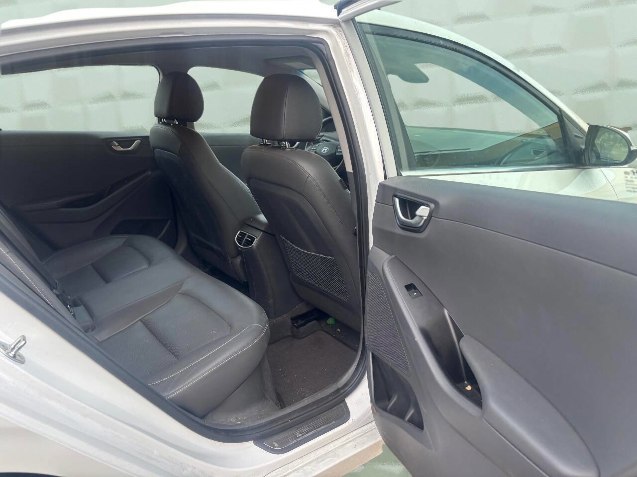 Used 2019 Hyundai Ioniq Limited FWD image 17