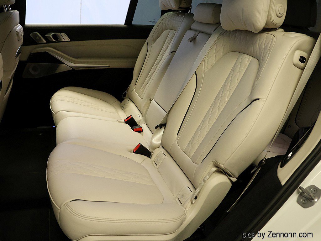 Certified 2024 BMW ALPINA XB7 image 12