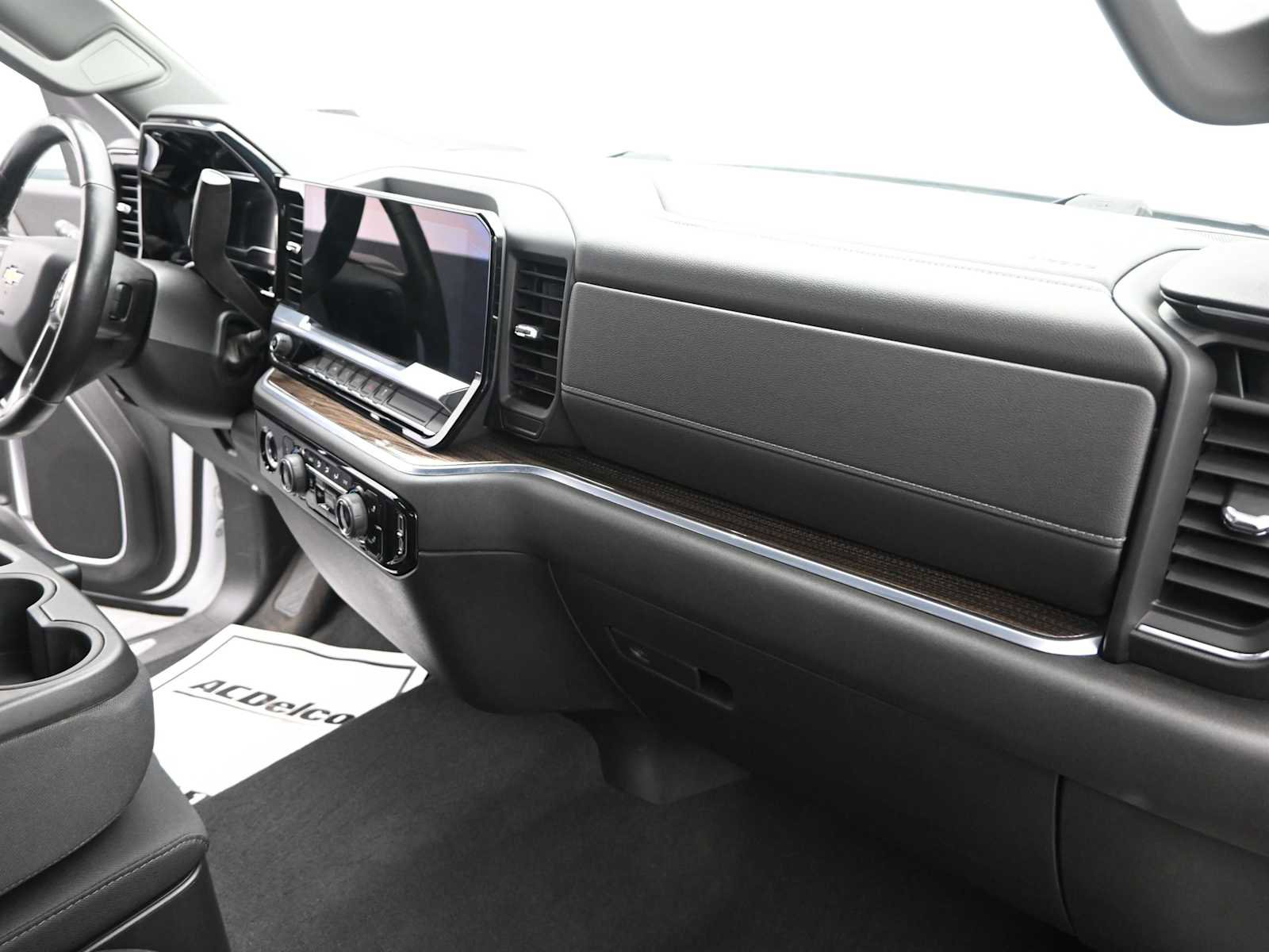 Used 2022 Chevrolet Silverado 1500 LT image 23