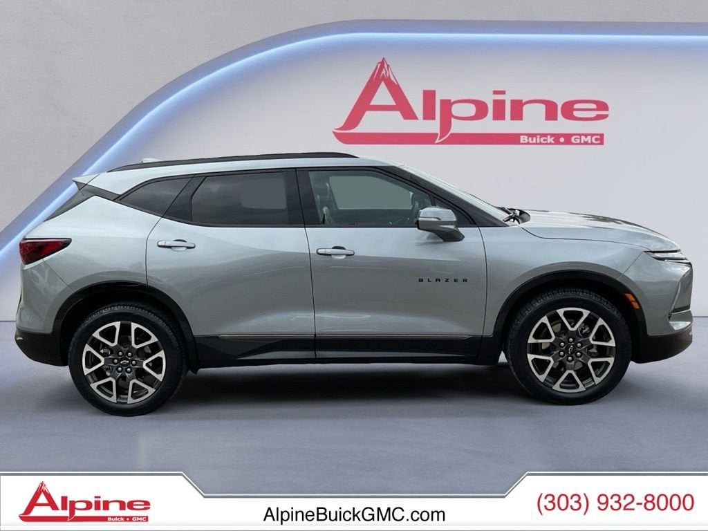 Used 2025 Chevrolet Blazer RS FWD image 6