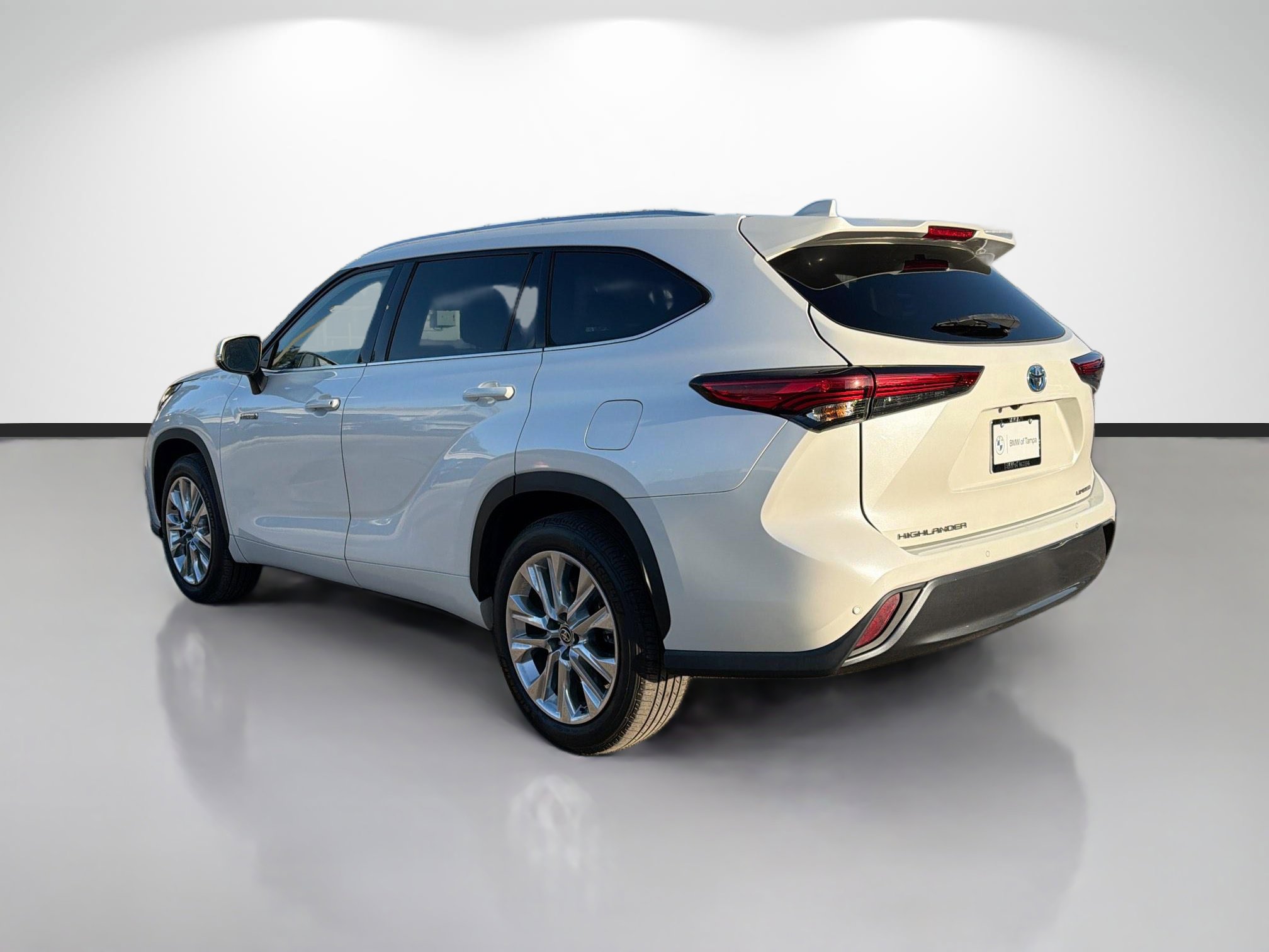 Used 2021 Toyota Highlander Limited image 5