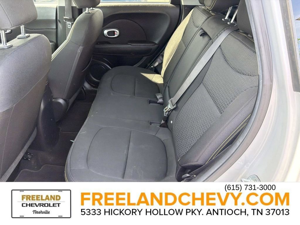 Used 2015 Kia Soul + image 16