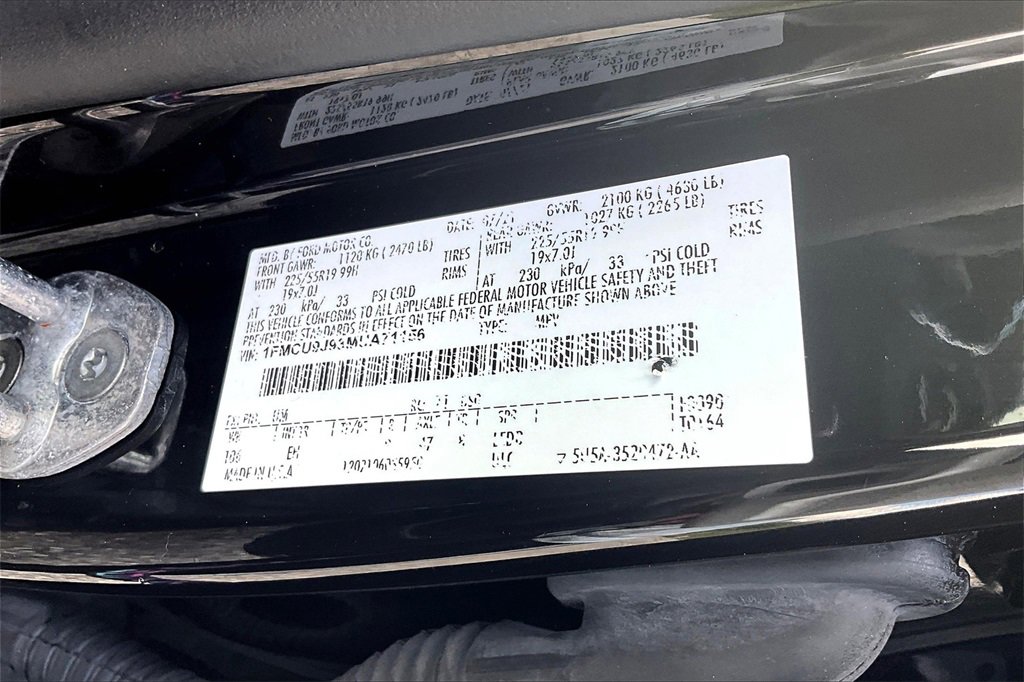 Used 2021 Ford Escape Titanium image 32