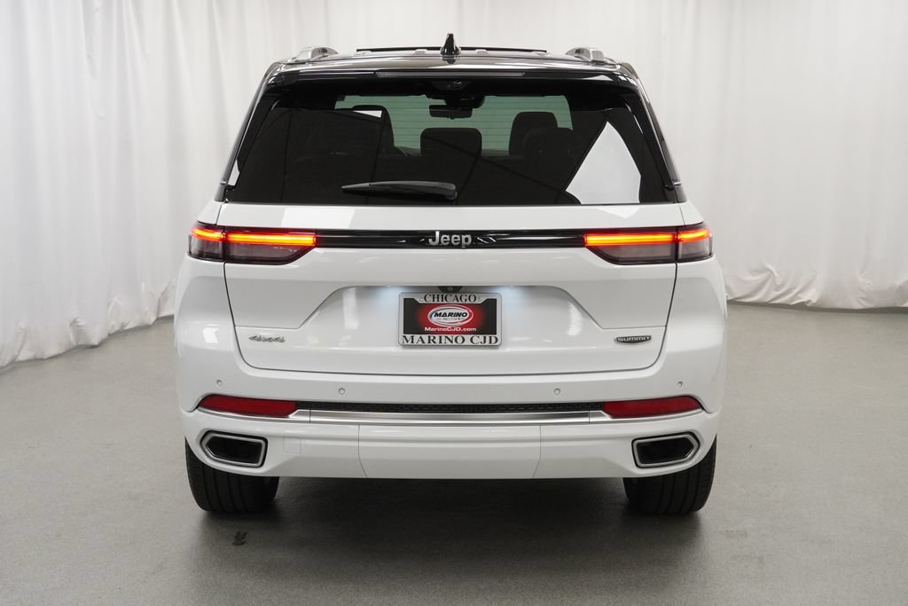 Certified 2022 Jeep Grand Cherokee Summit w/ Adv Protech Group IV AWD/4WD image 11