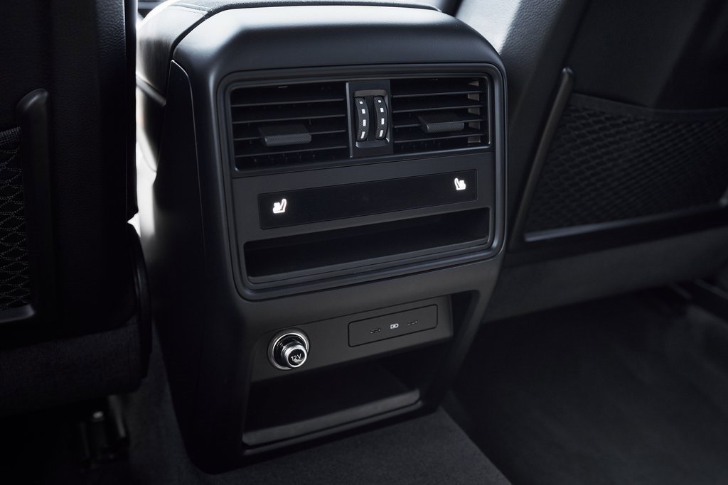 Used 2024 Porsche Cayenne Turbo GT image 51