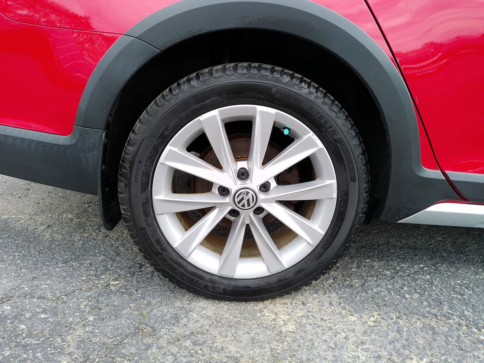 Used 2017 Volkswagen Golf Alltrack SE AWD/4WD image 10