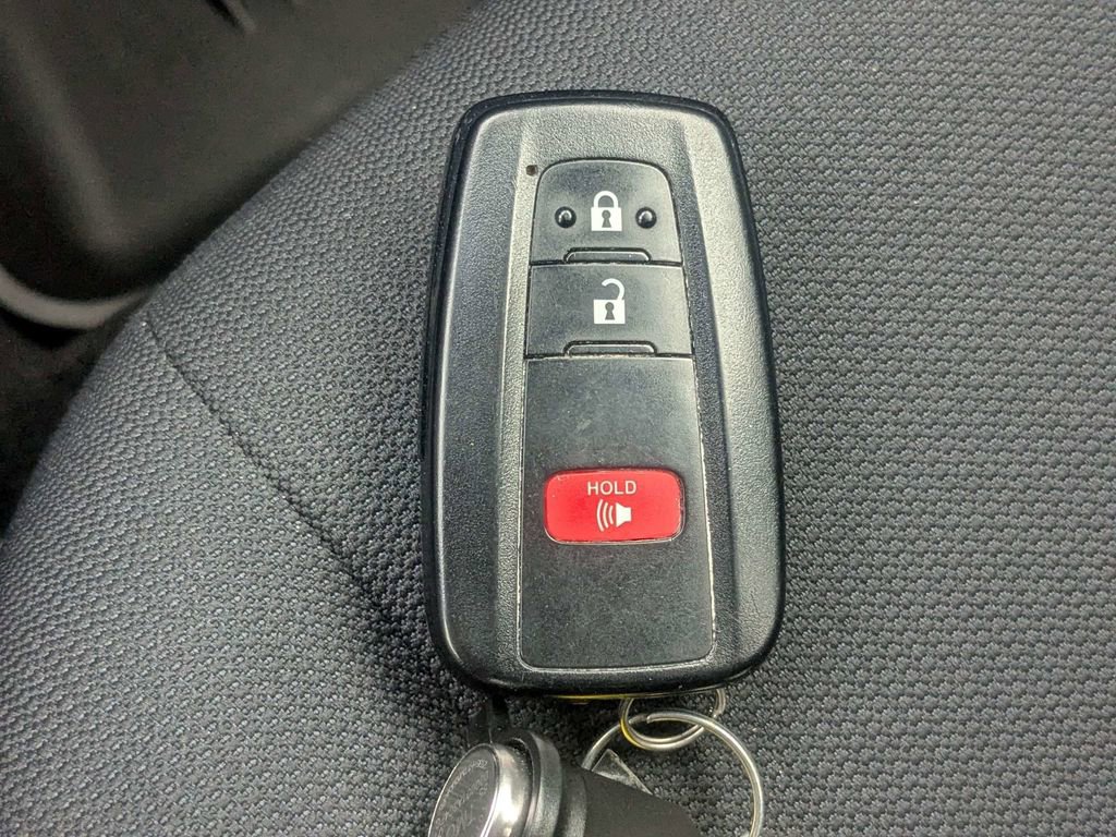 Used 2020 Toyota Corolla SE image 30