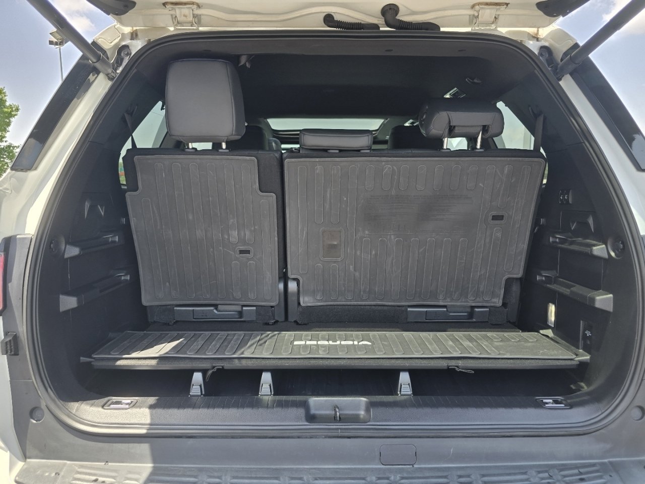 Certified 2024 Toyota Sequoia Platinum AWD/4WD image 22