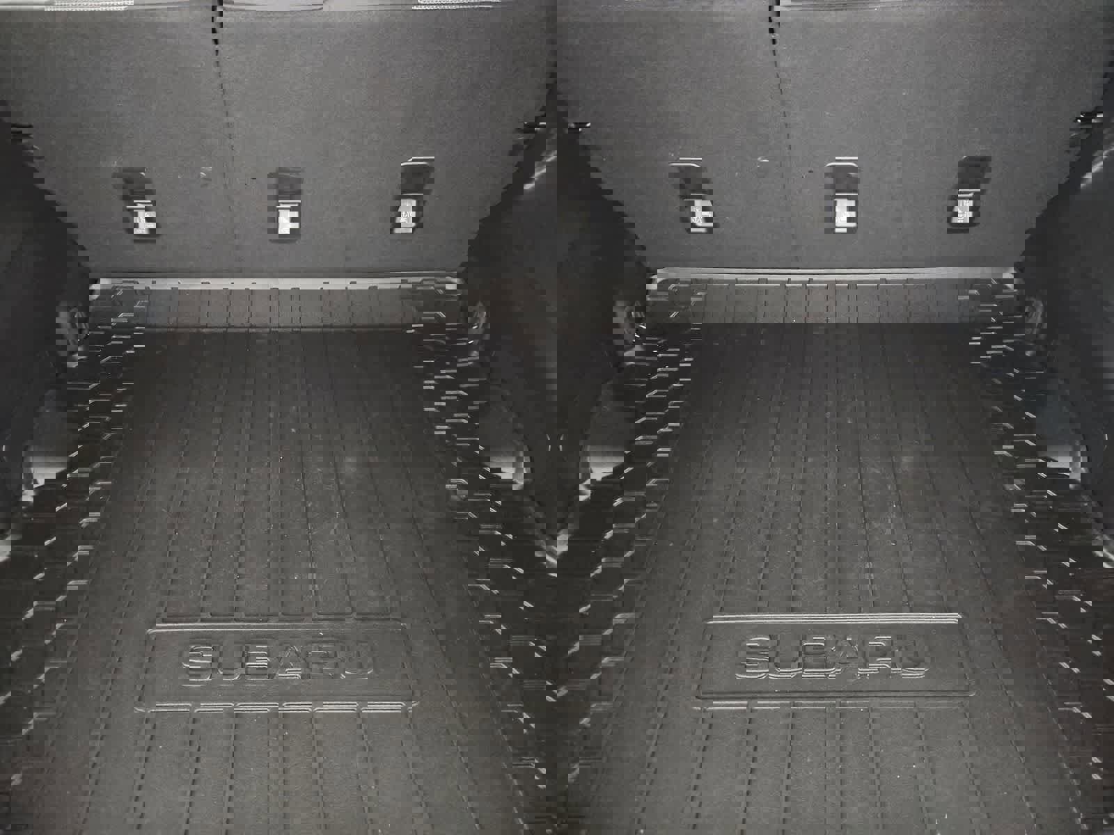 Used 2020 Subaru Crosstrek 2.0i Premium AWD/4WD image 33