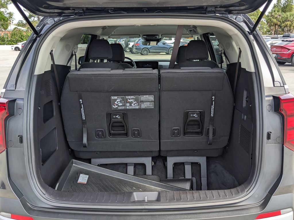 Certified 2026 Kia Carnival LX FWD image 12