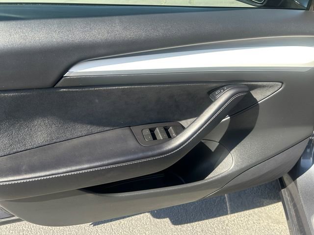 Used 2022 Tesla Model 3 Long Range AWD/4WD image 11