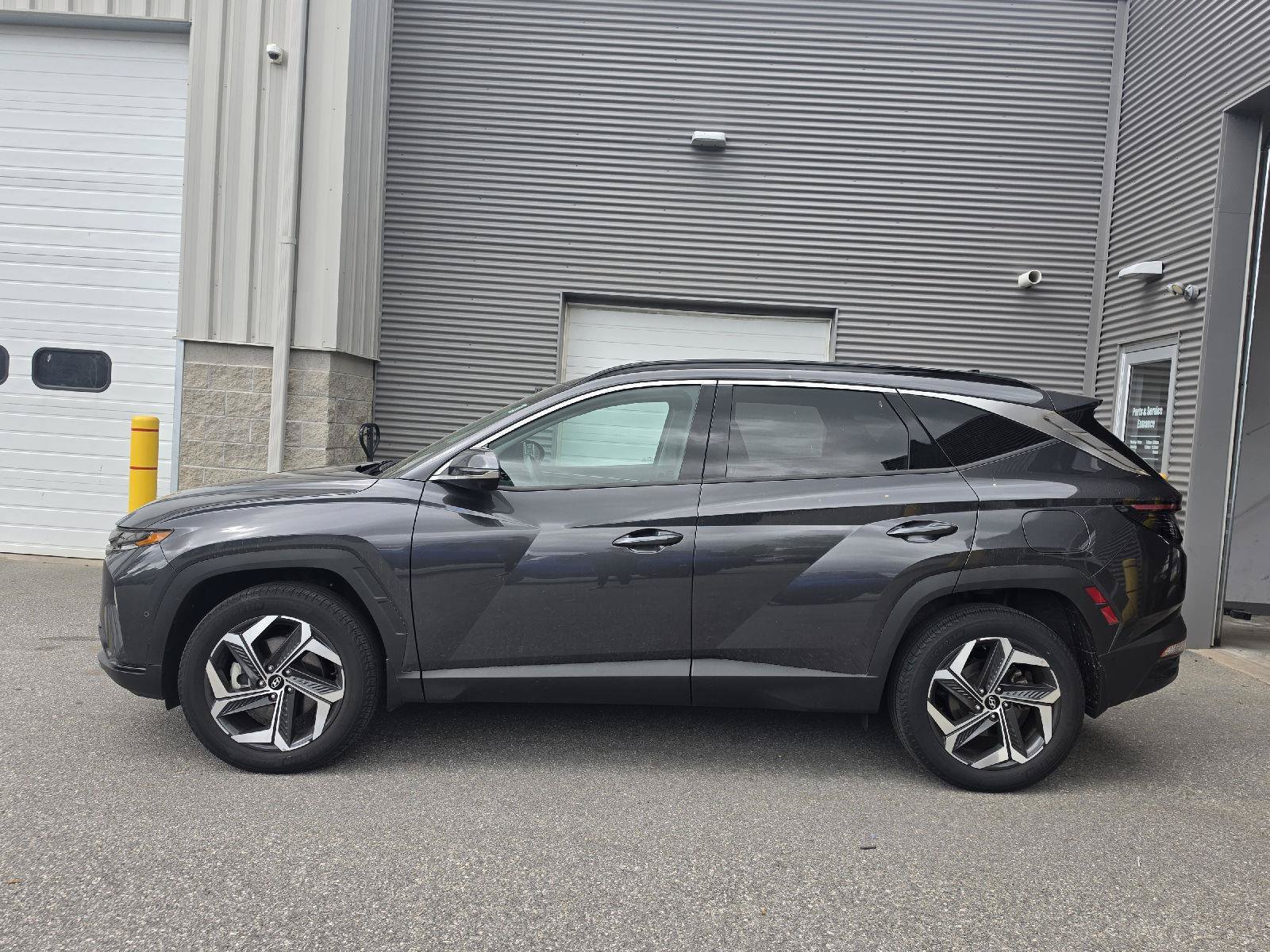 Used 2023 Hyundai Tucson Limited AWD/4WD image 17