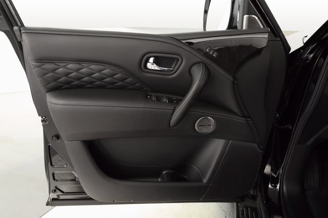 Used 2023 INFINITI QX80 Sensory AWD/4WD image 11