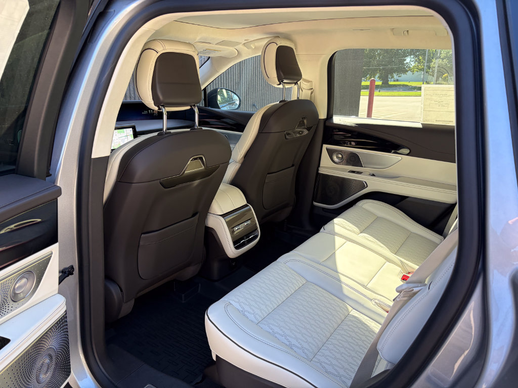 New 2026 Lincoln Nautilus Black Label AWD/4WD image 19