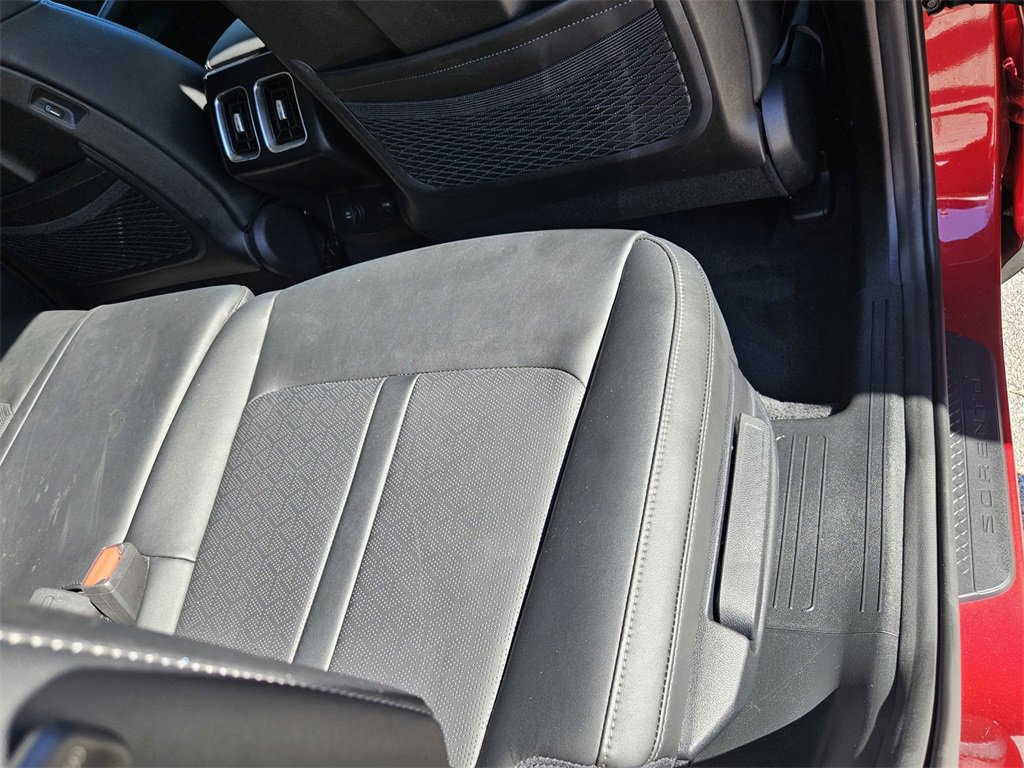 Used 2022 Kia Sorento S image 31