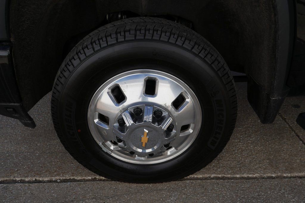 Used 2024 Chevrolet Silverado 3500 High Country w/ High Country Premium Package image 35