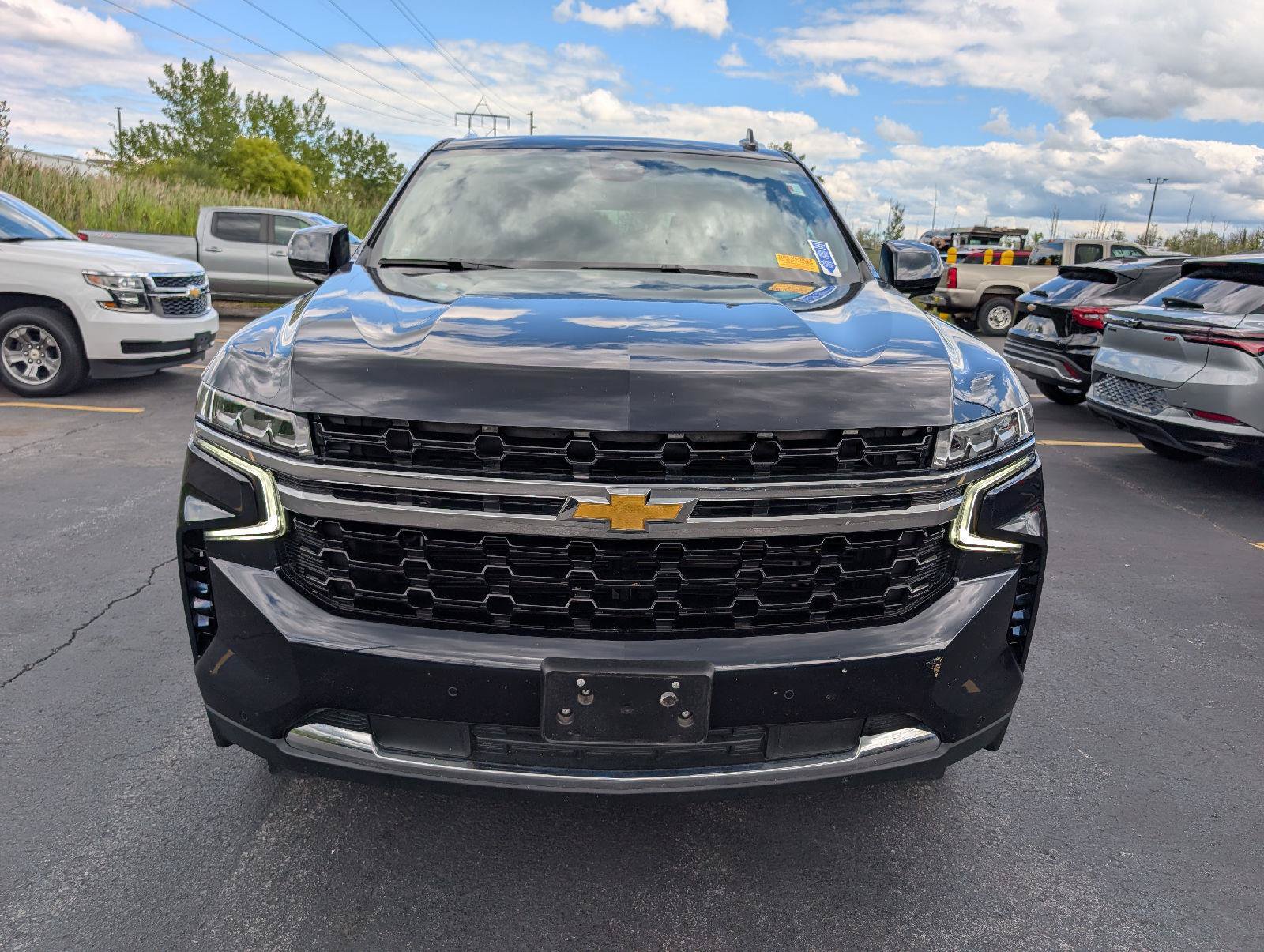 Used 2023 Chevrolet Tahoe LS AWD/4WD image 2