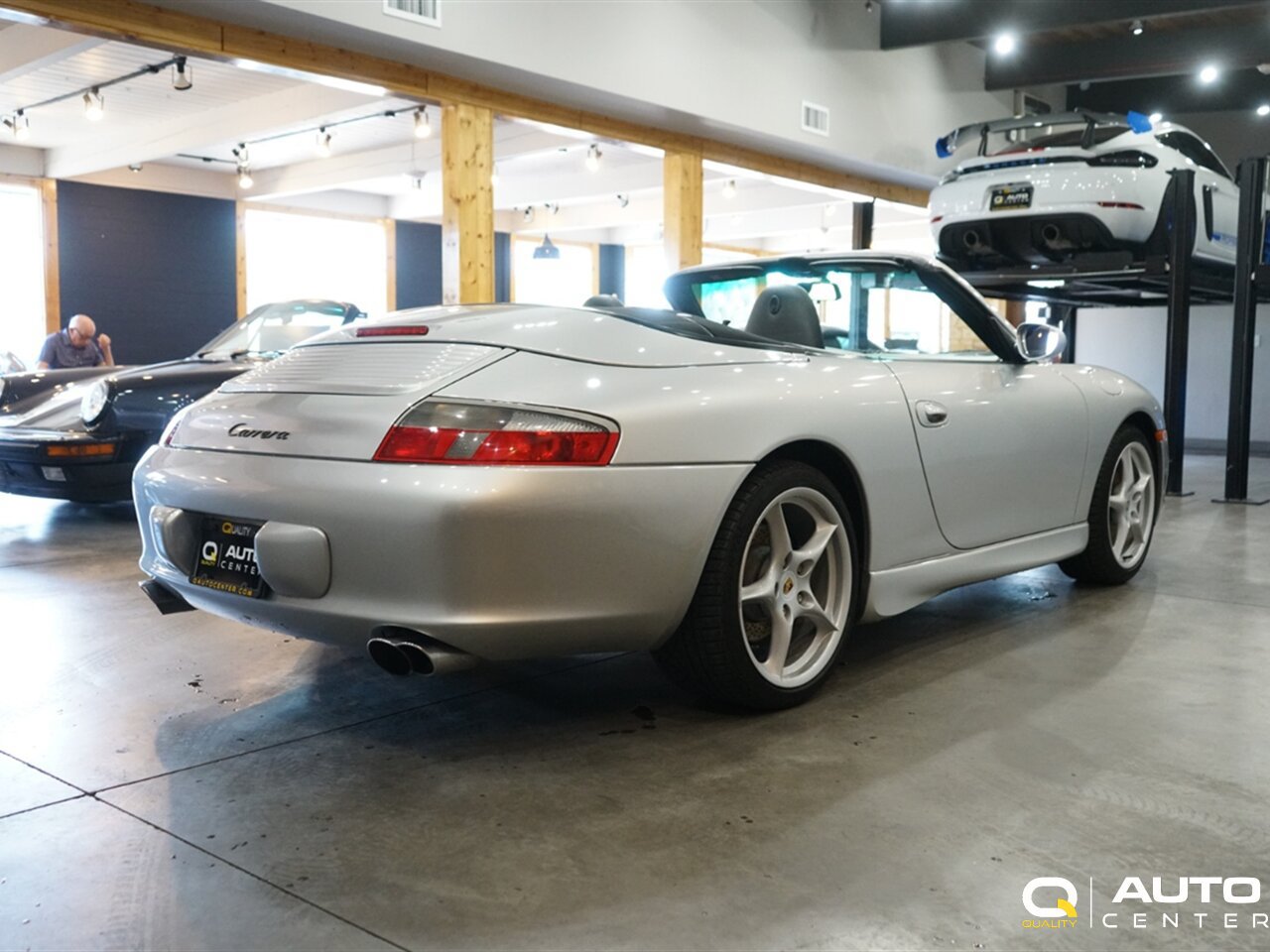Used 2004 Porsche 911 Carrera RWD image 8