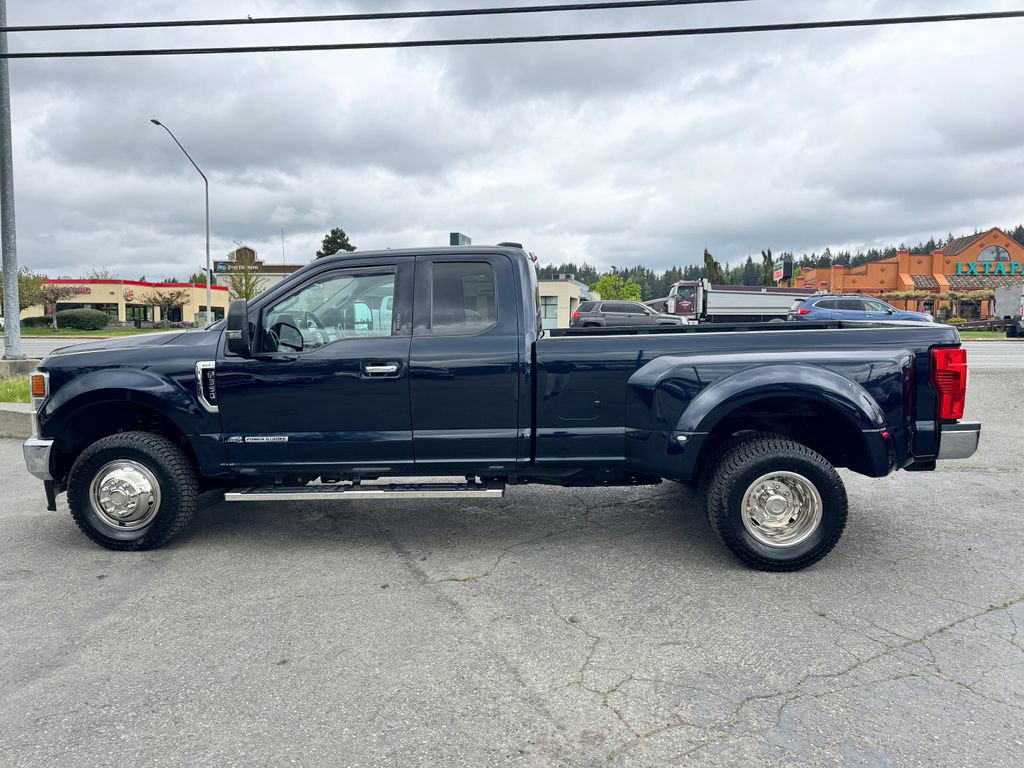 Used 2021 Ford F350 XLT w/ XLT Premium Package AWD/4WD image 4