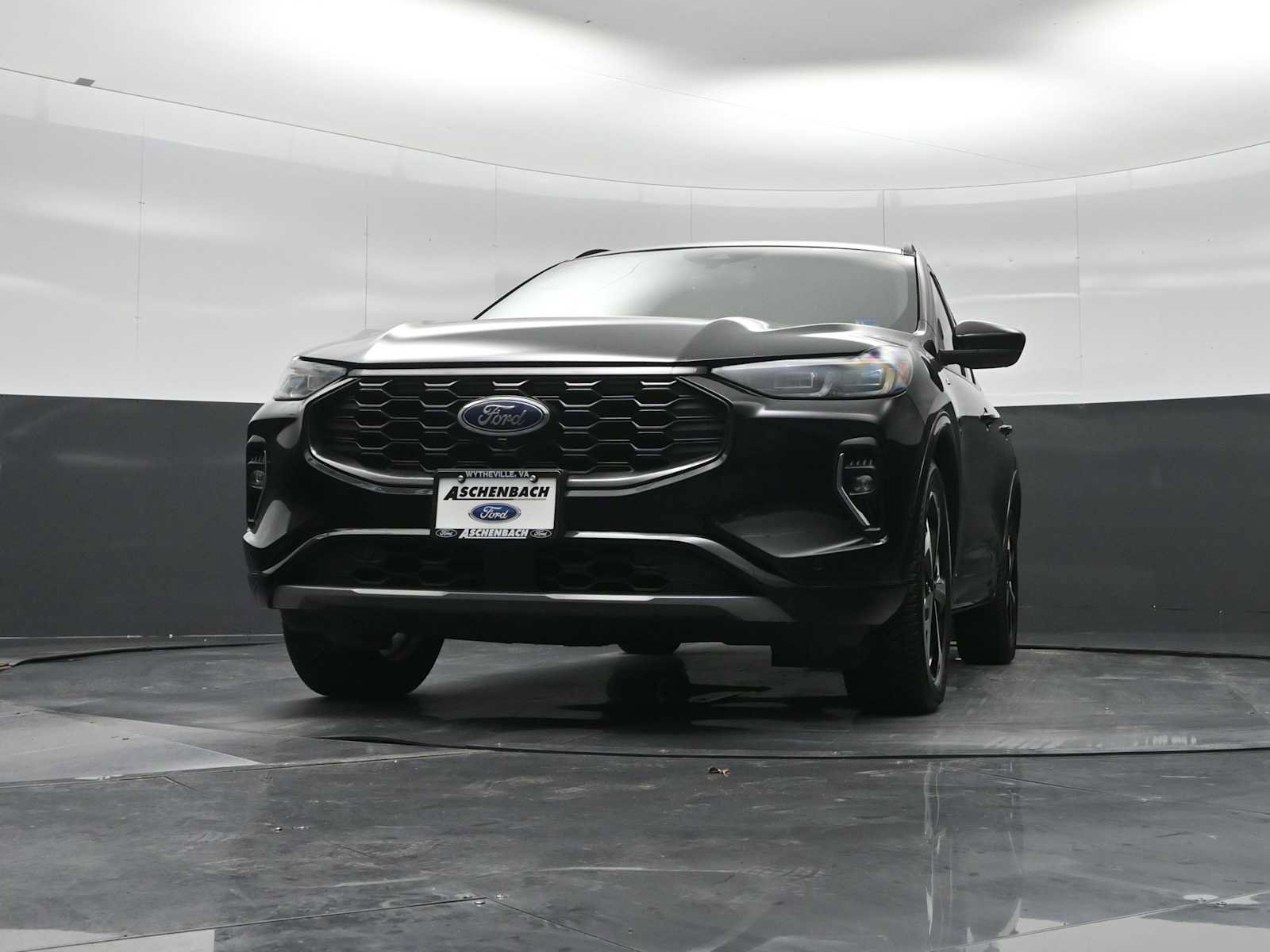 Used 2023 Ford Escape ST-Line Elite w/ Premium Technology Package AWD/4WD image 30