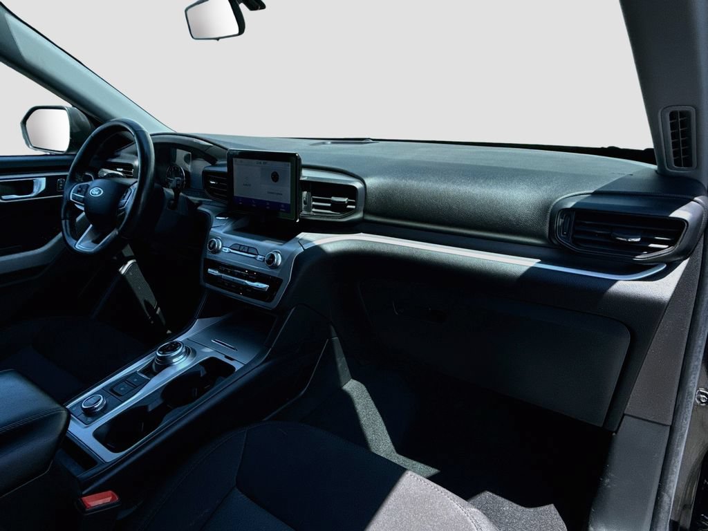Used 2022 Ford Explorer XLT AWD/4WD image 28