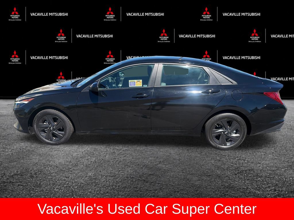 Used 2023 Hyundai Elantra Blue FWD image 2