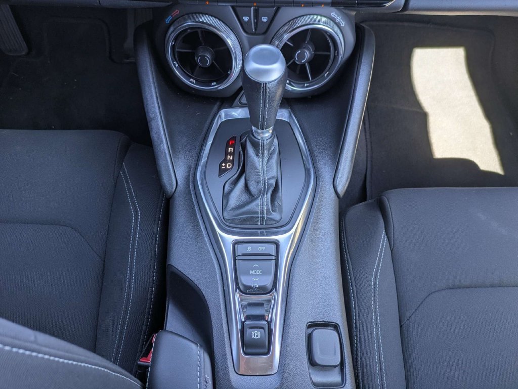 Used 2022 Chevrolet Camaro LT RWD image 19