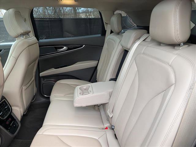 Certified 2022 Lincoln Nautilus Reserve image 25