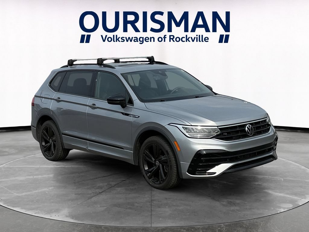 Used 2023 Volkswagen Tiguan SE R-Line FWD image 1
