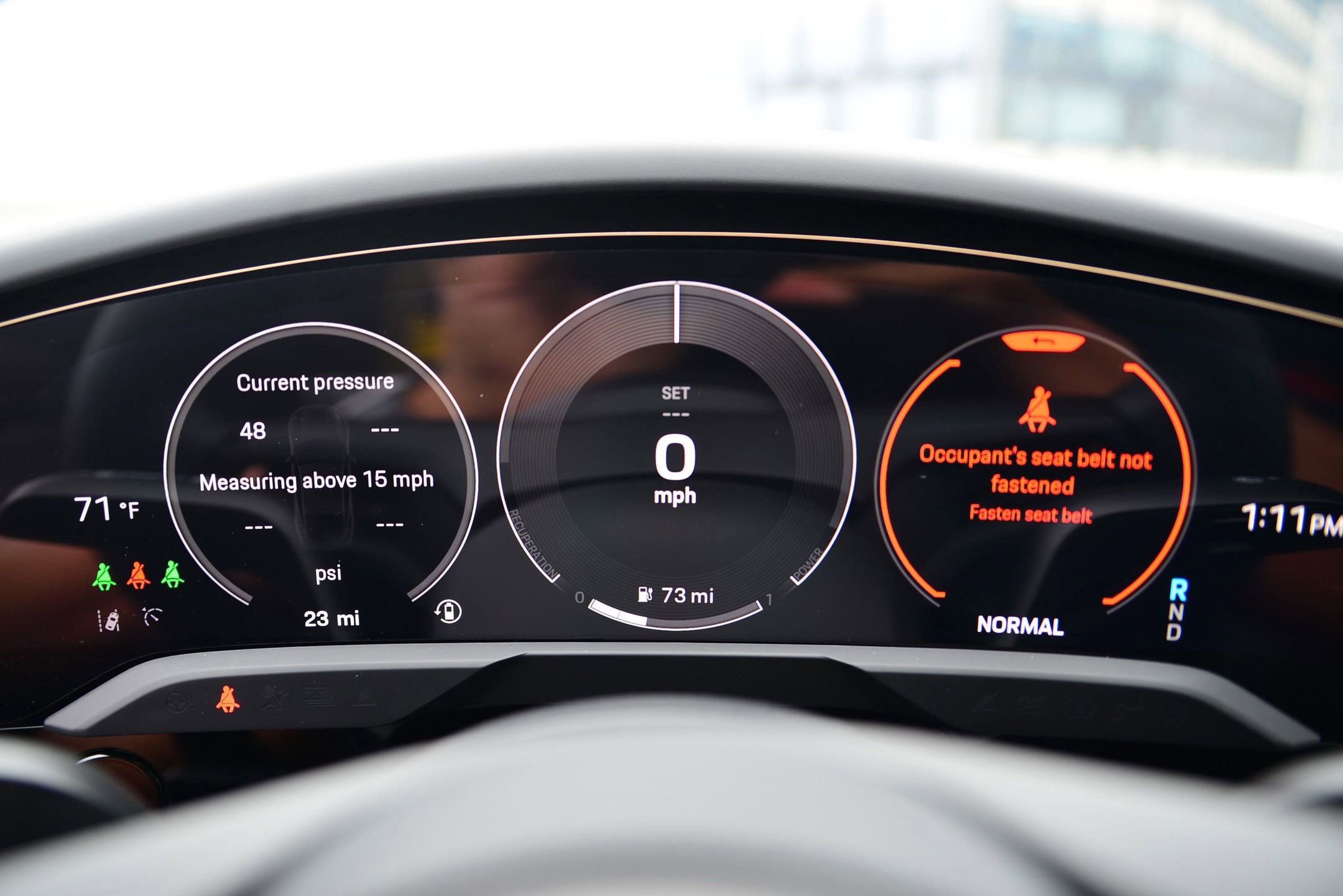 Used 2025 Porsche Taycan image 16