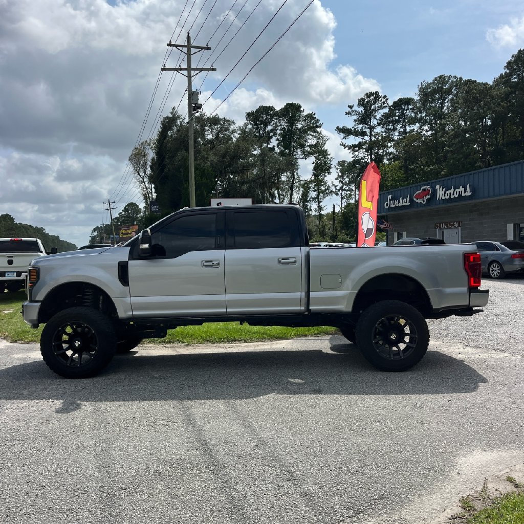 Used 2022 Ford F250 Lariat w/ Black Appearance Package AWD/4WD image 10
