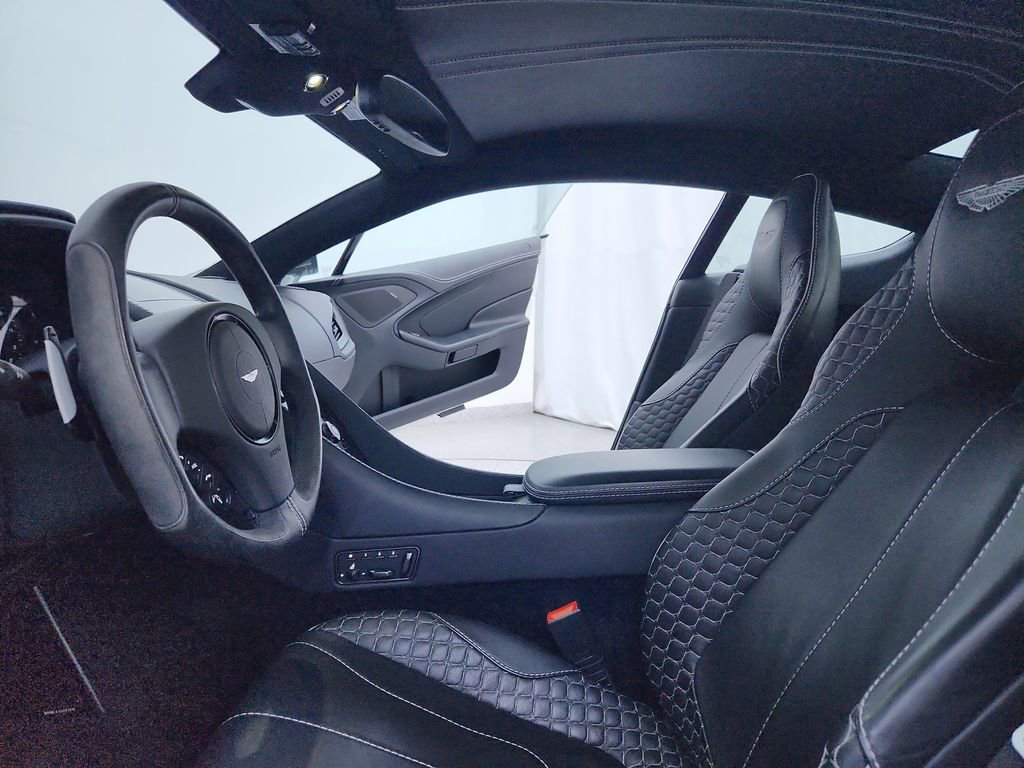 Used 2015 Aston Martin Vanquish Coupe image 63