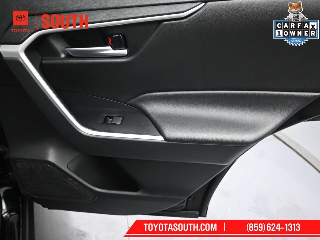 Used 2021 Toyota RAV4 XLE w/ Convenience Package image 26