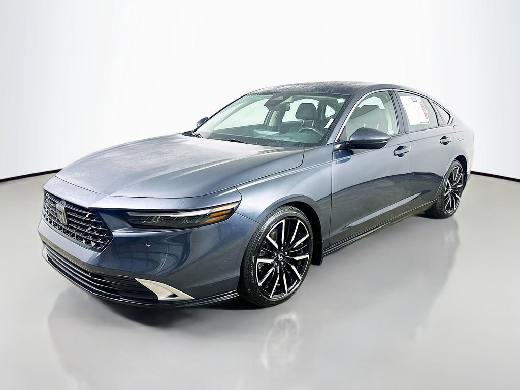 Used 2024 Honda Accord Touring video 3