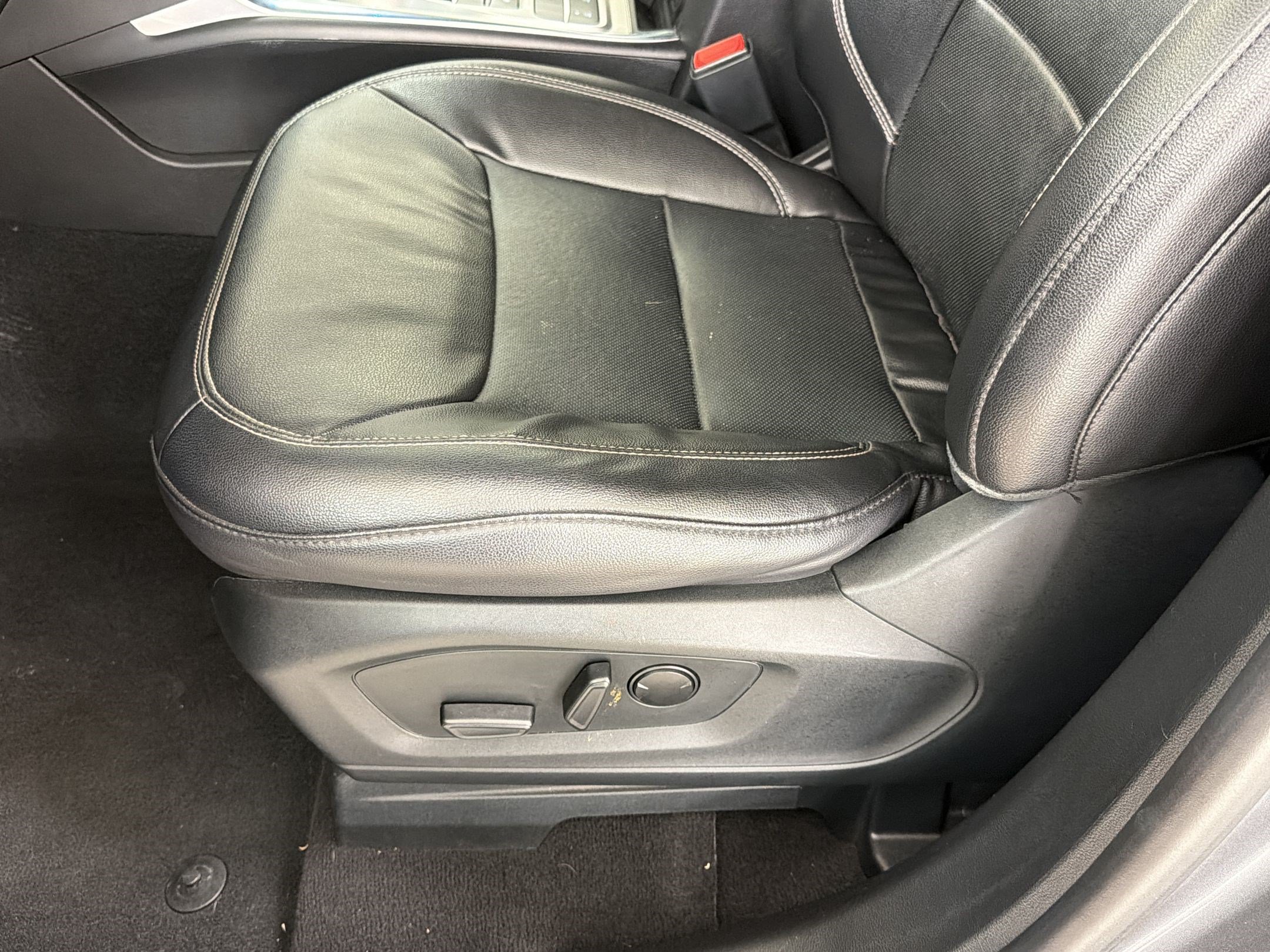 Used 2023 Ford Explorer Limited RWD image 13