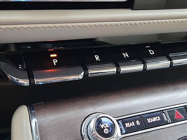 Used 2021 Lincoln Aviator Reserve RWD image 12