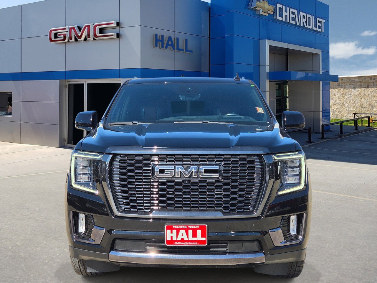 Certified 2023 GMC Yukon Denali Ultimate AWD/4WD image 2